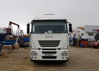 Tractor head IVECO STRALIS AS440S48TP, automatic with intarder, 1.358.152km, year 2003.