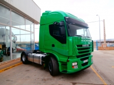 Tractor head IVECO AS440S50TP, automatic with retarder, year 2012, with 471.313km. Complete ADR.