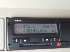 Cabeza tractora IVECO AS440S50TP Hi Way, automática con intarder, del año 2013, con 476.137km, con 12 meses de garantía de cadena cinemática.