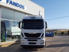 Cabeza tractora IVECO AS440S50TP Hi Way, automática con intarder, del año 2014, con 448.878km, con 12 meses de garantía de cadena cinemática.