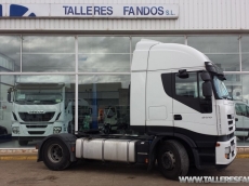 Used tractor head IVECO AS440S50TP, automatic with retarder, year 2010, with 298.627km.
