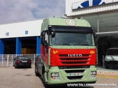 Cabeza tractora IVECO AS440S50TP, automática con intarder, del año 2011, con 363.590km, con 12 meses de garantía de cadena cinemática.