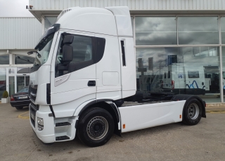 Tractor head IVECO AS440S57TP, 
EVO Hi Way, 
Euro6,
Automatic with retarder, 
year 2018,
with 447.448km.