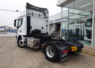 Tractor head 
IVECO 
AT440S46TP Hi Road EVO Euro6, 
automatic with retarder, 
year 2017, 
with 607.520km.