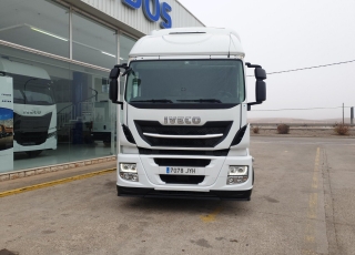 Tractor head 
IVECO 
AT440S46TP Hi Road EVO Euro6, 
automatic with retarder, 
year 2017, 
with 607.520km.