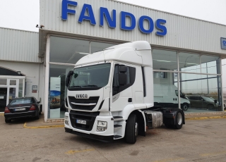 Tractor head 
IVECO 
AT440S46TP Hi Road EVO Euro6, 
automatic with retarder, 
year 2017, 
with 739.039km.