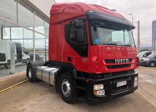 Tractor head IVECO STRALIS AT440S48TP, automatic with intarder, 743.002km, year 2010.