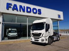 Cabeza tractora IVECO Hi Way AS440S46T/P, automática con intarder, del año 2014, con 628.362km, con ADR completo.