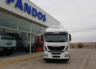 Tractor head IVECO Hi Way AS440S46T/P EEV, automatic with retarder, year 2013, with 437.450km.