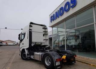 Tractor head IVECO Hi Way AS440S46T/P, automatic with retarder,  year 2013, with 589.813km.