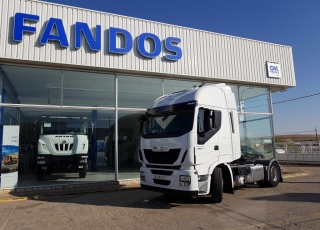 ¡¡¡Renueva tu camión por un IVECO EEV  HI WAY desde 555,00,-€ al mes.!!!

Cabeza tractora IVECO Hi Way AS440S46T/P, automática con intarder, del año 2013, con 474.390km, con garantía de cadena cinemática.