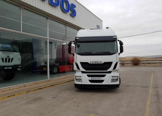 Tractor head IVECO Hi Way AS440S46T/P, automatic with retarder,  year 2013, with 449.534km.