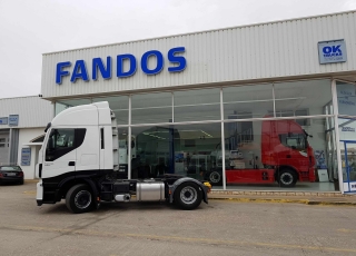 Tractor head IVECO Hi Way AS440S46T/P, automatic with retarder,  year 2013, with 449.534km.