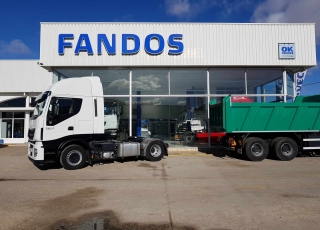 Tractor head IVECO Hi Way AS440S46T/P, automatic with retarder,  year 2013, with 459.518km.