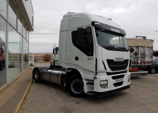 Tractor head IVECO Hi Way AS440S46T/P, automatic with retarder,  year 2013, with 459.486km.