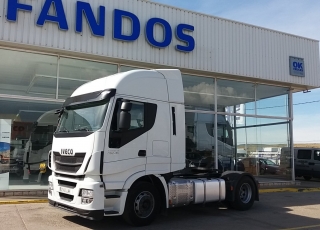Tractor head IVECO Hi Way AS440S46T/P, automatic with retarder, year 2015, with 368.929km with ADR.