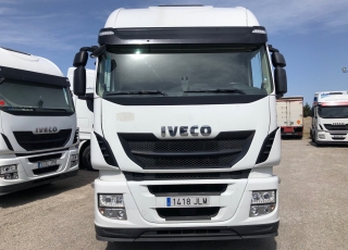 Tractor head IVECO Hi Way AS440S46T/P, automatic with retarder, year 2016, with 386.400km.