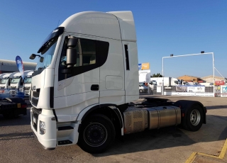 Tractor head IVECO Hi Way AS440S46T/P, automatic with retarder, year 2017, with 105.215km.