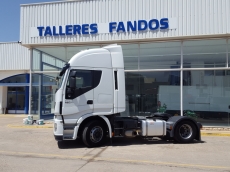 Tractor head IVECO Hi Way AS440S46T/P ECO, automatic with retarder, year 2013, with 341.887km.