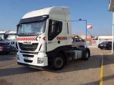 Cabeza tractora IVECO Hi Way AS440S46T/P, automática con intarder, del año 2013, con 321.900km, con 12 meses de garantía de cadena cinemática.