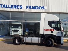 Cabeza tractora IVECO Hi Way AS440S46T/P, automática con intarder, del año 2013, con 321.900km, con 12 meses de garantía de cadena cinemática.