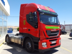 Cabeza tractora IVECO Hi Way AS440S46T/P, automática con intarder, del año 2013, con 332.243km, con 12 meses de garantía de cadena cinemática.