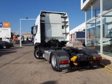 Tractor head IVECO Hi Way AS440S46T/P EEV, automatic with retarder, year 2013, with 458.491km.
