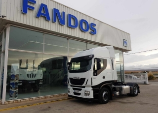 Tractor head IVECO Hi Way AS440S46T/P, automatic with retarder,  year 2013, with 343.477km.