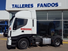 Tractor head IVECO Hi Way AS440S46T/P, automatic with retarder, year 2013, with 268.684km.