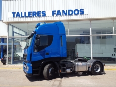 Cabeza tractora IVECO Hi Way AS440S46T/P EEV, automática con intarder, del año 2013, con 299.888km, con 12 meses de garantía de cadena cinemática.