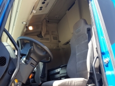 Cabeza tractora IVECO Hi Way AS440S46T/P EEV, automática con intarder, del año 2013, con 299.888km, con 12 meses de garantía de cadena cinemática.