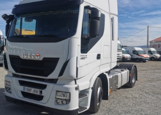 Tractor head 
IVECO Hi Way AS440S48T/P Euro6,
automatic with retarder, 
year 2015, 
with 682.680km.