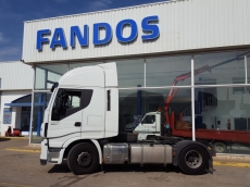 Tractor head IVECO Hi Way AS440S48T/P, Euro 6, automatic with retarder, year 2014, with 408.687km.