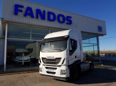 Cabeza tractora IVECO Hi Way AS440S48T/P, Euro 6, automática con intarder, del año 2015, con 153.618km, con 12 meses de garantía de cadena cinemática.