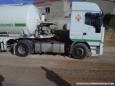 Tractora ocasión Euorstar marca IVECO modelo LD440E42TP, manual con intarder.