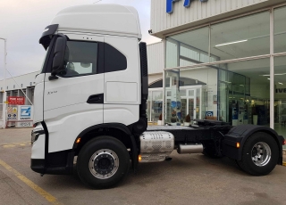 New Tractor Head IVECO  X-WAY AS440S51TP.