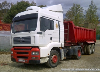 4 Tractoras MAN TGA 18.410, manual con intarder. 2 de 2002 y 2 de 2003. Tienen Aire Acondicionado, calefactor, equipo hidraulico.

Las cuatro bañeras son Fruehauf de hierro de 2 ejes.

VENDIDOS