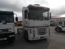 Cabeza tractora Renault Magnum 500.18, manual con intarder, del año 2008, con 1.141.692km.