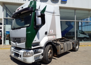 Cabeza tractora de ocasión,
marca Renault Premium 450.18T, 
automática con  intarder, 
con equipo hidraulico, 
con 1.495.209km del año 2007.

Precio 5.000€+IVA sin garantía. .