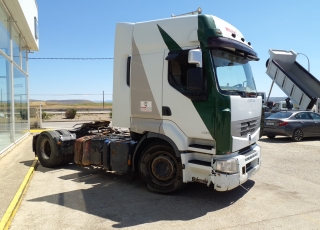 Cabeza tractora de ocasión,
marca Renault Premium 450.18T, 
automática con  intarder, 
con equipo hidraulico, 
con 1.495.209km del año 2007.

Precio 5.000€+IVA sin garantía. .