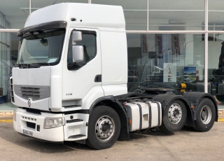 Cabeza tractora de ocasión Renault Premium 450.26T, 6x2, automática con intarder, con segundo eje elevable, con 750.000km del año 2008.