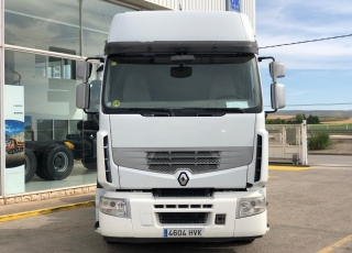 Cabeza tractora de ocasión Renault Premium 450.26T, 6x2, automática con intarder, con segundo eje elevable, con 750.000km del año 2008.