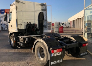 Cabeza tractora RENAULT PREMIUM 460.18T, automática con intarder, del año 2013, con 801.757km