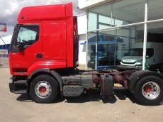 Cabeza tractora Renault Premiun 400.18T, manual con  intarder con equipo hidraulico, del año 1999 con 658.933km