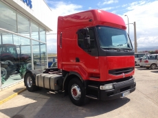 Cabeza tractora Renault Premiun 400.18T, manual con  intarder con equipo hidraulico, del año 1999 con 658.933km