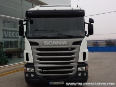 Cabeza tractora de ocasión marca Scania modelo G400, automático (dos pedales) con intarder, año 2011, 592.262km, con cama.