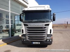 Tractor head Scania G400 automatic with retarder, year 2010, 593.300km with bed.