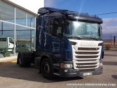 Tractor head Scania G400 automatic with retarder, year 2010, 847.180km with bed.