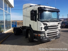 Tractor head Scania P400 automatic with retarder, year 2012, 531.800km with bed.