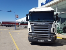 Cabeza tractora de ocasión marca Scania modelo R420, Opticruise con intarder, año 2009, 1.020.615km, con cama.